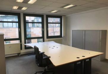 ** Modernes Büro & Geschäftshaus in Bestlage Fürth-Stadtmitte mit ca. 950 m²; 20 Pkw-Stellplätze **