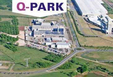 verschiedene Lagerhallen im Industriegebiet 'Q-Park' in Thalheim