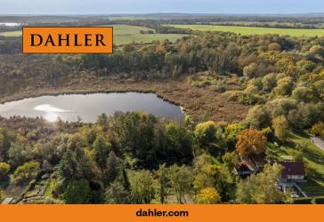 Idyllic waterfront property with building permit on the shore of a nature reserve in Potsdam