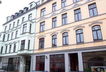 Altbauwohnung mit Charme und Balkon!