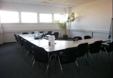 Achtung; Sehr schöne hochwertige Büro, Schulungs,Praxis Ausstellungsräume von 45-m² neu zu vermieten