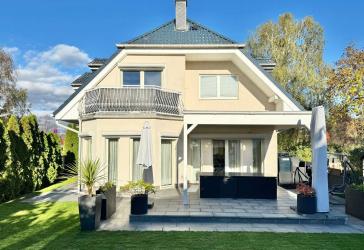 Exklusive und geräumige Villa mit modernem Komfort: Leben in Berlin-Marienfelde