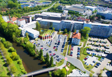 Etablierter Businesspark an der Stadtgrenze Fürth mit vielen Stellplätzen!