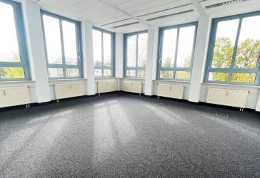 EXKLUSIVE BÜROFLÄCHE IM 2. OG - TOP PREIS 6,50 EUR/M²!*