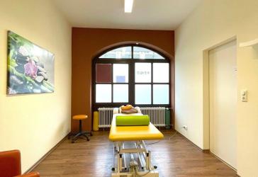 **Gepflegte und terminlich voll ausgelastete Physiopraxis in Bad Griesbach sucht neuen Besitzer**