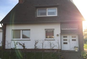 Schöne helle Souterrain Wohnung in ruhiger Lage
