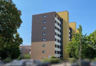 Gut vermietet - Kapitalanlage: 4 Zimmer Wohnungen mit Balkon