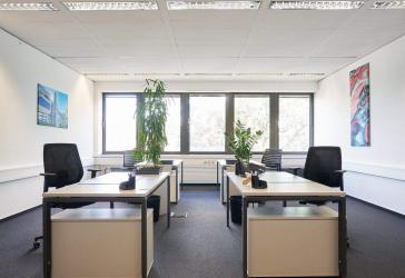 Vollumfängliches Paket: Renoviertes Büro mit Teilklimatisierung