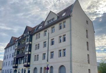 Schöne 3- Zimmer DG-Eigentumswohnung in Elbnähe