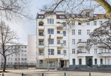 Blick aufs Maybachufer: Wunderschöner 2 Zimmer Altbau