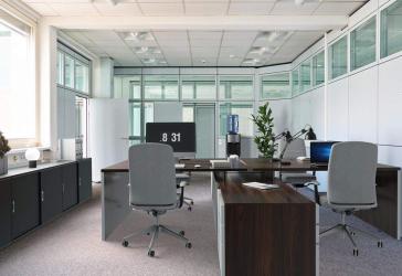 Optimal ausgestattetes Büro: Renoviert, lichtdurchflutet, inklusive Internet & Telefon