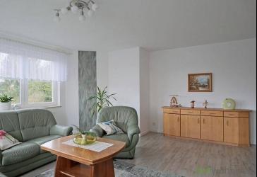 (EF0877_M) Chemnitz: Neukirchen/Erzgeb., Bezug in neu renovierte und möblierte 2-Zimmer-Wohnung, ruhige Wohnlage