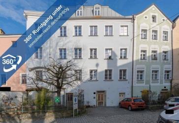 Komplette Etage in historischem Altbau an der Ortspitze- Zwei Eigentumswohnungen mit freiem Innblick