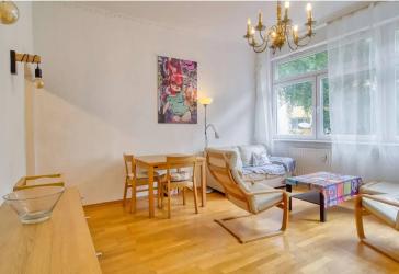 Sehr helle Wohnung direkt am Spreekanal