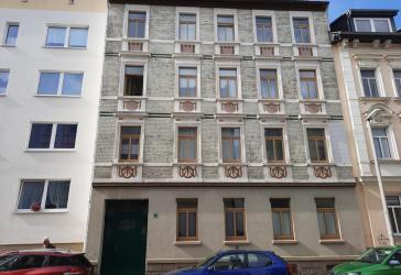 Mehrfamilienhaus aus der Gründerzeit mit 6 % Rendite zu verkaufen !