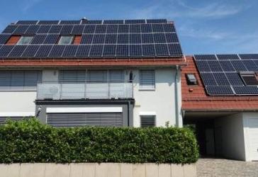 Zweifamilienhaus OG, Baujahr 2007, 3 Zimmer 87 m² mit gehobener Ausstattung, Süd-Balkon, energieeffizient, ruhige Lage, direkt in Volkach, stadtnah
