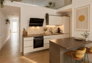 Außergewöhnliche 3 Zimmer-Wohnung mit Terrasse, EBK und durchdachtem Splitlevel-Konzept