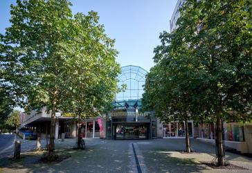 Ladenfläche mit Top Schaufensterfront in der Kurfürsten Galerie