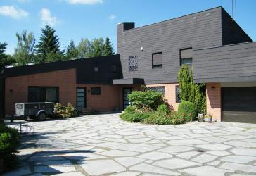 Wohneinheit in großzügiger Villa zu vermieten