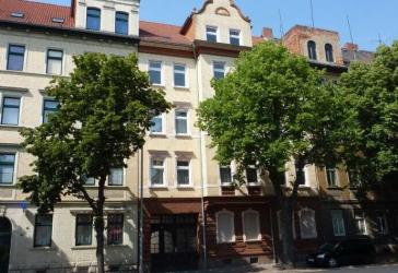 --- Wohnung mit Einbauküche ---