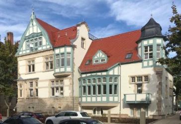 Traumhafte Wohnung mit Dachterrasse und EBK im sanierten Denkmal