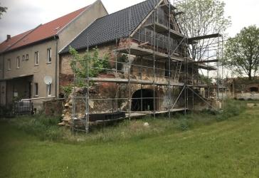 Teilsaniertes EFH mit weiterem Potential!
