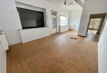 Schnäppchen! Großes Ladenlokal als Einzelhandel, Praxis oder Büro in Gera-Debschwitz zu vermieten !