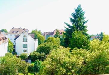 4 Zimmer Altbauwohnung mit Nobilia Küche 5 Fußmin. Oberursel City U3