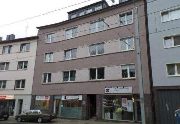 E.-Moltkeviertel: geräumige Wohnung mit Balkon im 2. OG