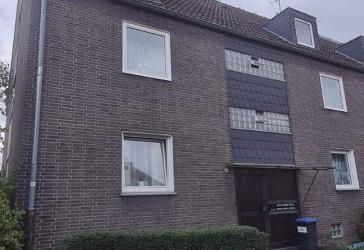 Erstbezug nach Renovierung, 2-Zimmer-Wohnung mit Sonnenbalkon & neuem Bad in Duisburg-Neuenkamp