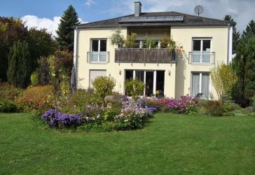Freundliche 3-Zimmer-Wohnung mit gehobener Innenausstattung mit Balkon in Fürth Oberfürberg