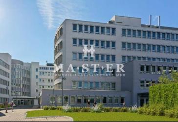 Großflächiges Bürogebäude in Eschborn zu vermieten