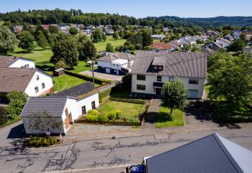 ***Schönes Bauernhaus mit separaten Bauplatz und Nebengebäude inkl. Backhaus/Räucherhaus***