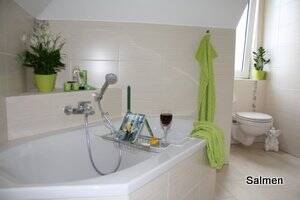 Helle, charmante Südstadt-Whg. 87qm Wohnfläche/106qm Grundfläche, 3,5 Zi., EBK, Südbalkon, großzügiges Bad mit Wanne und Dusche