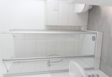 Moderns sanierte Wohnung mit Balkon