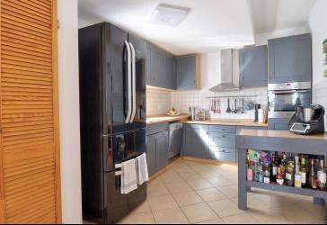 Ruhige 3-Zimmer-Wohnung im Erdgeschoss mit begrüntem Innenhof