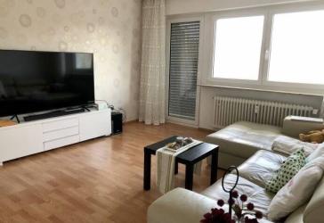 Modernisierte 3-Raum-Wohnung mit Balkon und Einbauküche in Singen Nord