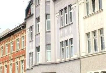 Lichtdurchflutete 4-Raumwohnung im Dachgeschoss mit Balkon und Gartennutzung