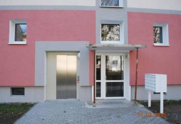 SENIORENGERECHTES BEHINDERTENGERECHTES BARRIEREARMES- WOHNEN 2-ZIMMER WOHNUNG AUFZUG STATT TREPPE ABGESCHLOSSENE ANLAGE BETREUUNG IM HAUS