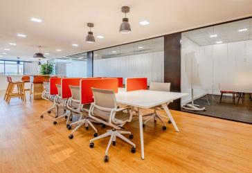 Coworking-Bereich in Regus Augsburg Hauptbahnhof
