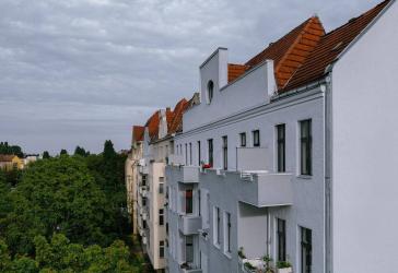 Vermietete 2-Zimmerwohnung mit Balkon in modernisiertem Altbau