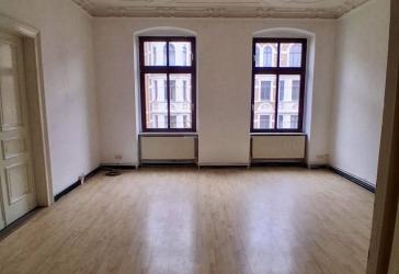Sehr schöne sonnige WG. taugliche 5-R-Wohnung in MD-Altstadt ca.163im2 1.OG.zu vermieten.