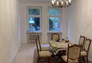 Wunderschöne 3 ZKB im EG eines Altbauhauses direkt am Tannenwäldchen