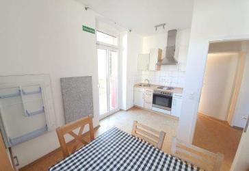 Attraktive 3 Zimmer Wohnung mit Dachterrasse an der Fachhochschule Amberg zu vermieten!