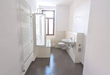 +++WUNDERSCHÖNE 3-R.WHG+MIT BALKON+MODERNEM BAD+BALKON+LIEBEVOLL SANIERT!!!+++