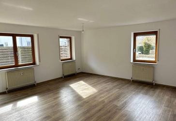Schöne 3 1/2 Zimmer-Wohnung mit großzügiger Terrasse