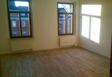 Kaßberg: großzügige 3-Zimmer-Wohnung mit Balkon und Stellplatz