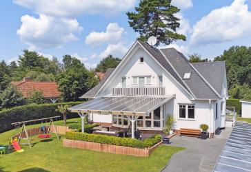 Stilvolles Einfamilienhaus mit einer perfekten Balance aus Eleganz und Gemütlichkeit