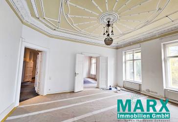 großzügige Gewerbeeinheit im Erdgeschoss!