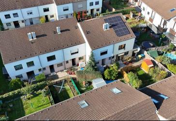 Charmantes Reihenmittelhaus mit Garten, Balkon, Garage und Keller in Großkugel